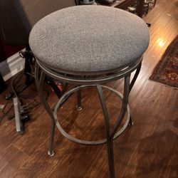 Beautiful Swivel Bar Stool - Clean ! 29” X 16” 