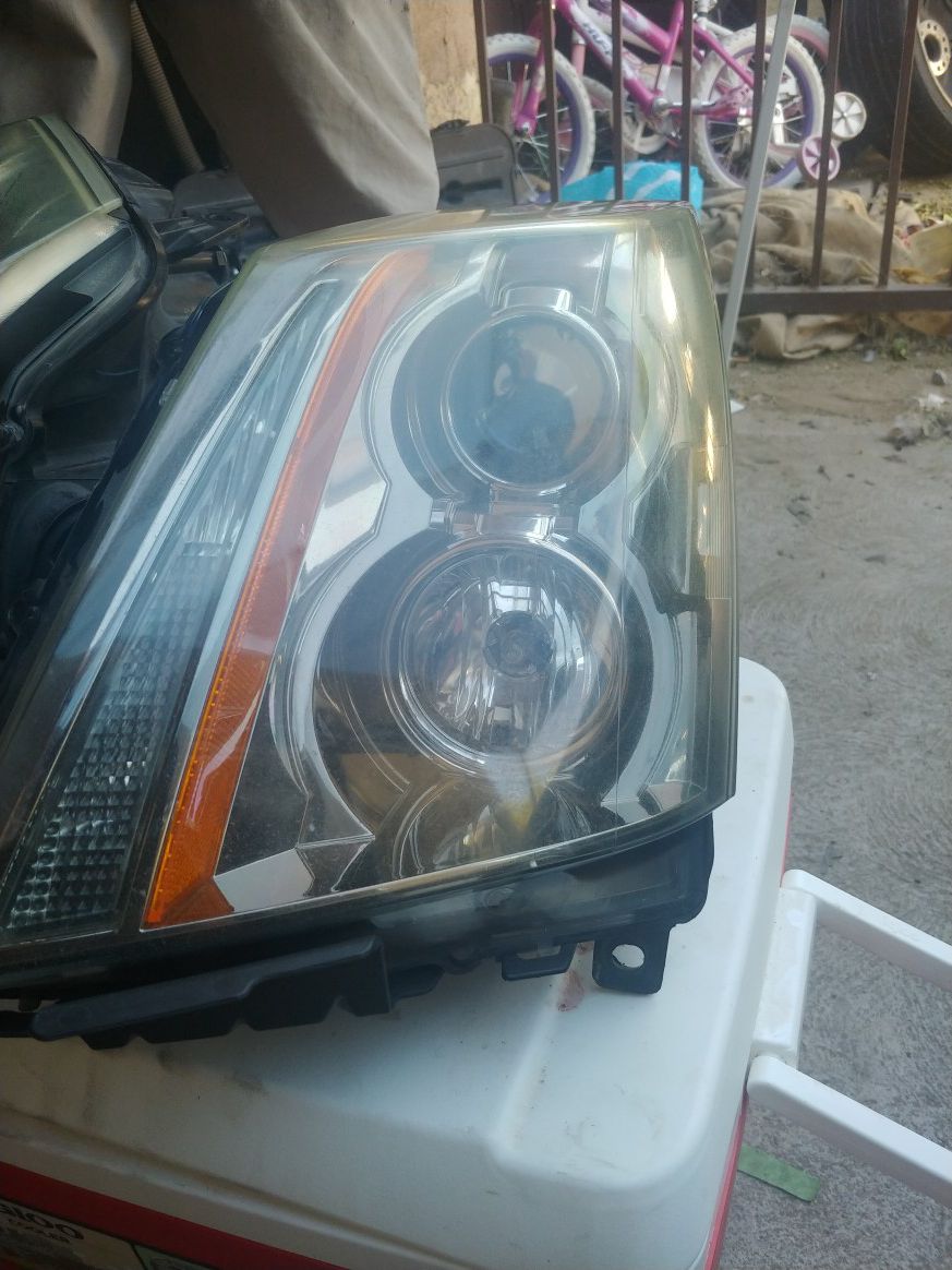 Cadillac Cts Headlights