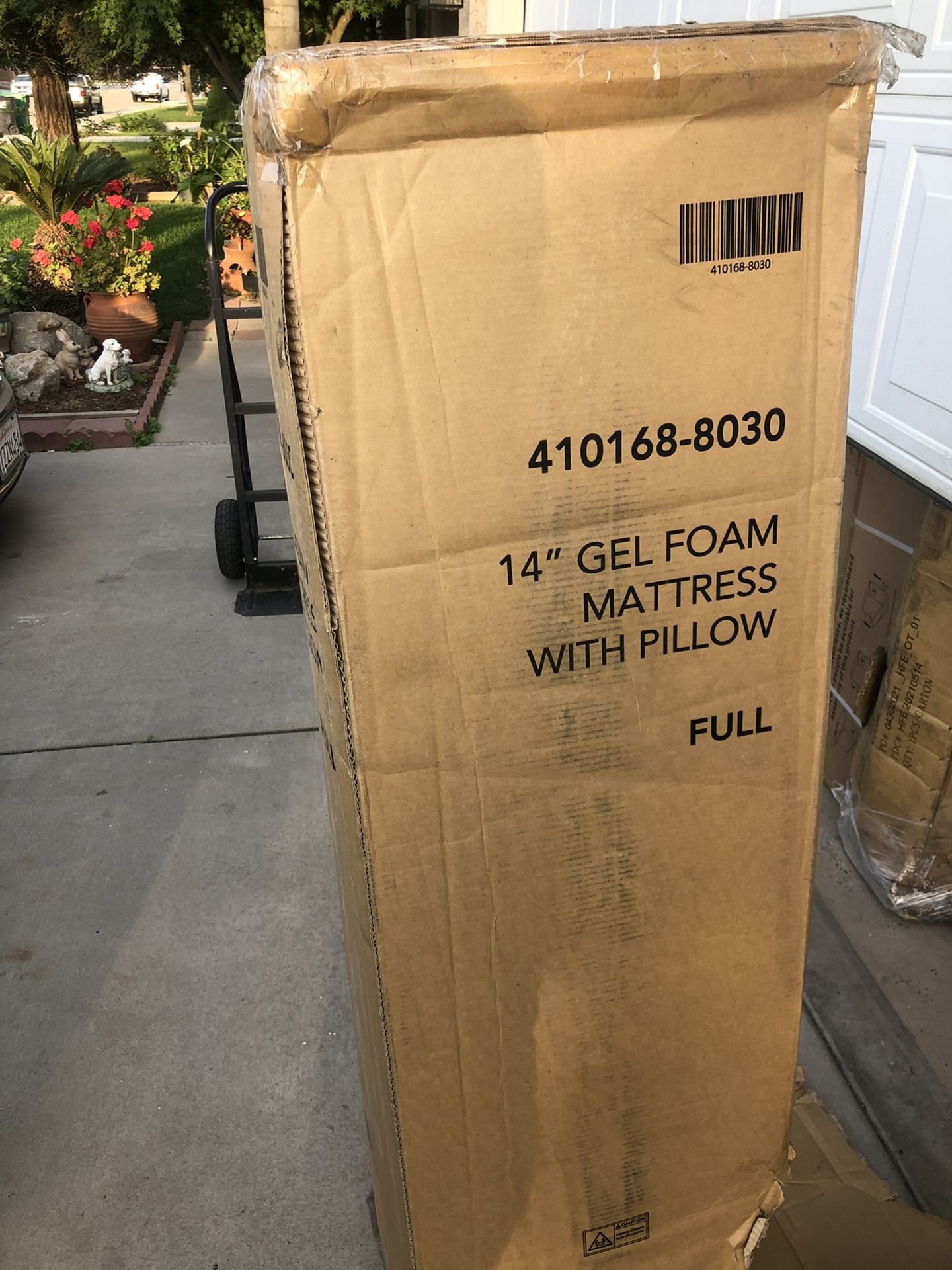Brand New. 14” Full Size MemoryFoam Mattress