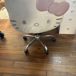 Hello Kitty Chair 