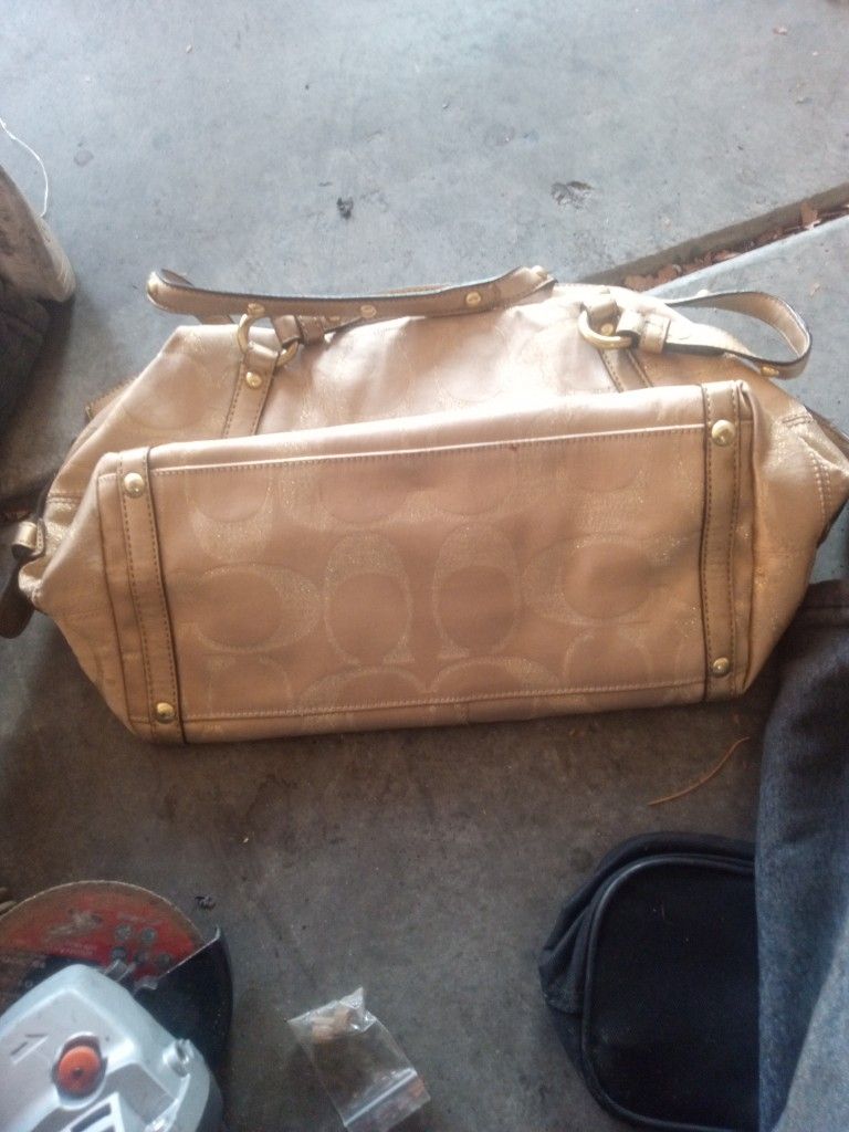 Coach Handbags 4 .... One Donnie And Burke Hand Bag