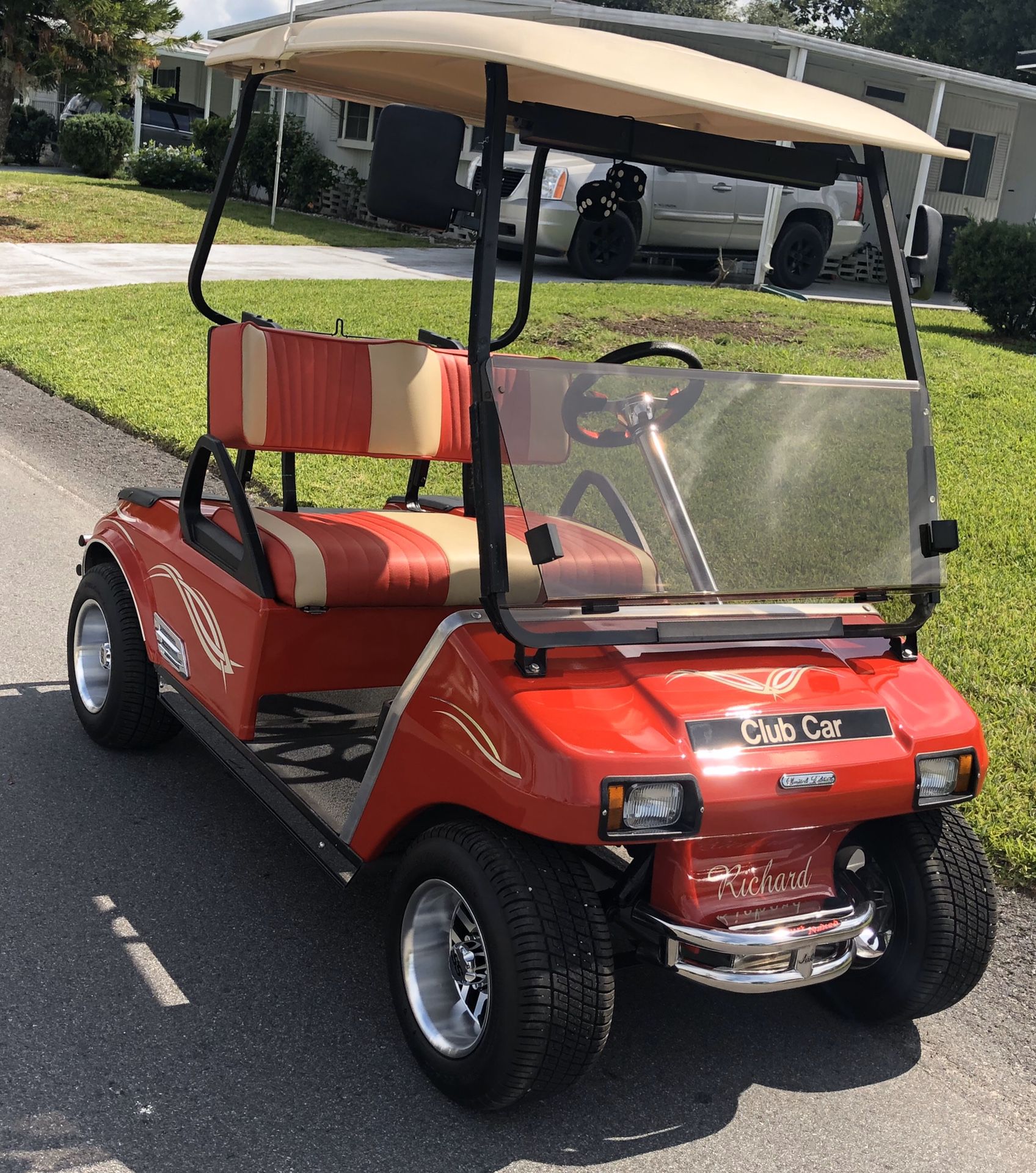 Mint Club Car 🚗 DS Like New Custom Golf Cart!!