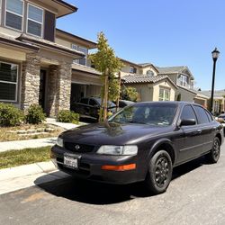1995 Nissan Maxima 