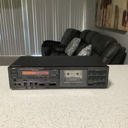 * Jvc * High Quality Stereo Cassette Deck With Dolby System . Great Sounding Deck In Like New Condition . Must Be Seen To Appreciate . 