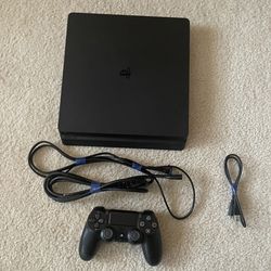 Play station 4 slim