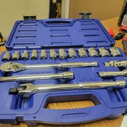 Carlyle Metric Shallow Socket Set Set 17pc. Tools