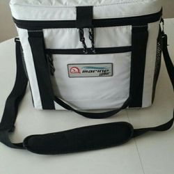 Igloo marine ultra soft side cooler