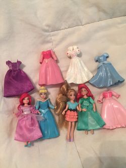 Dolls/Disney princess with clothes