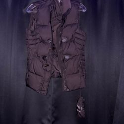 Sleeveless Puffer Jacket 