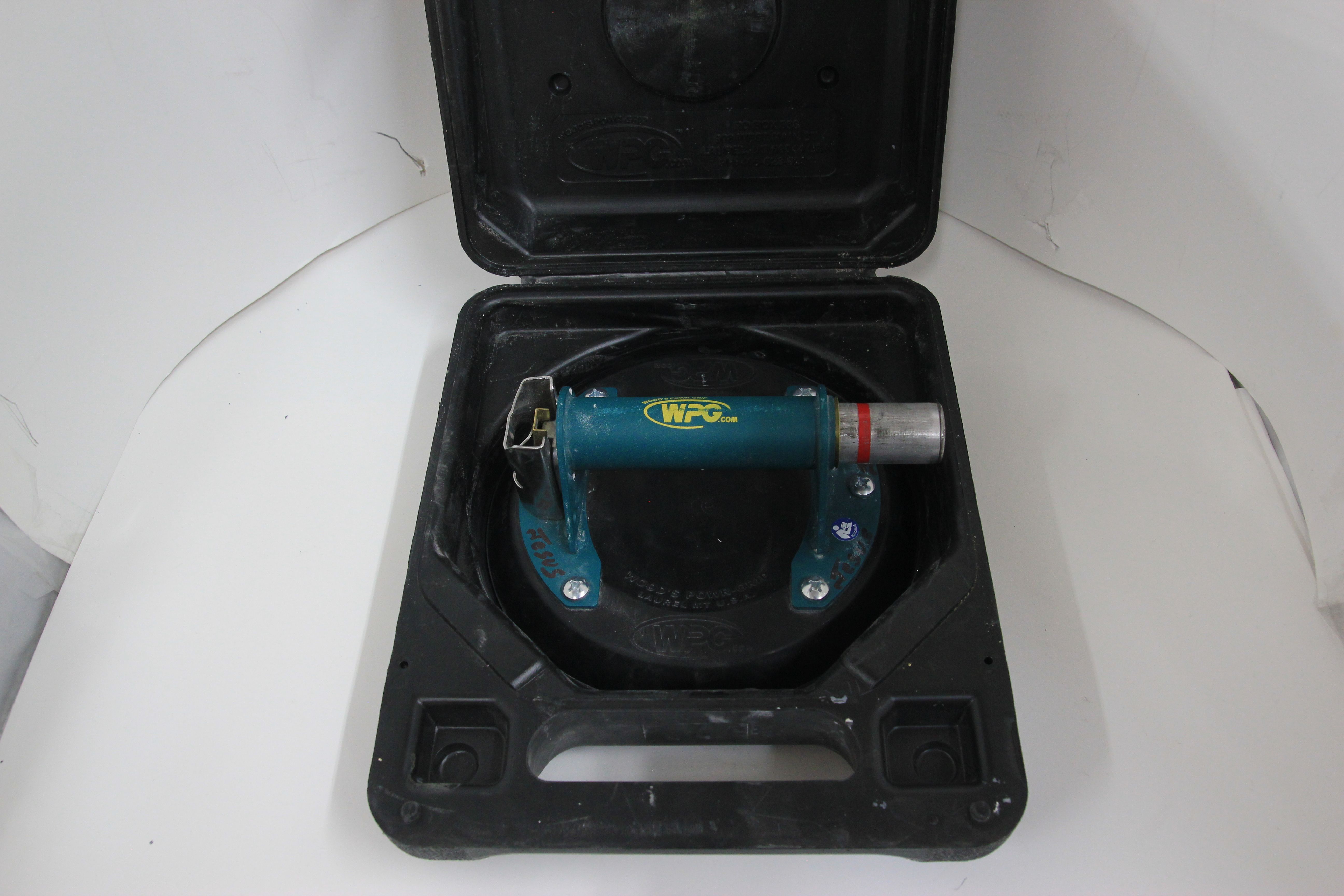Woods Power Grip 8" Suction Cup Flat Vacuum Tool