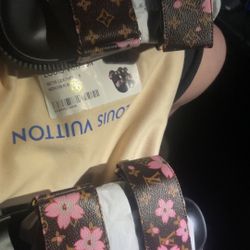LV Sandles 