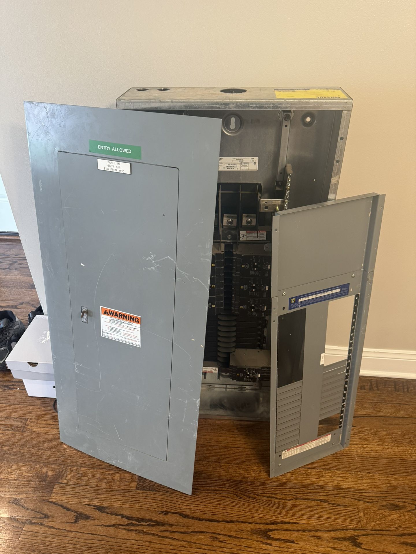 square D 250 Amp Panel With Breakers