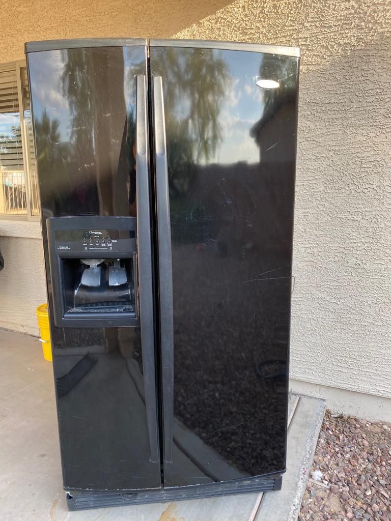 Whirlpool Gold side by side refrigerator for Sale in Phoenix, AZ OfferUp