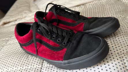 Vans Red Velvet | Men’s Us 10  *Never Worn*