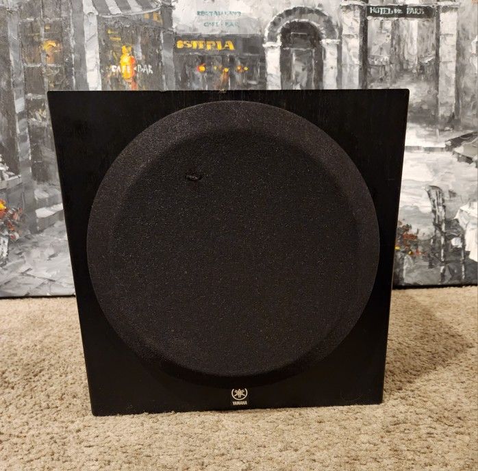 Yamaha YST-SW012 Black Subwoofer