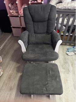 Rocking chair with foot stool