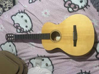 Taylor Academy 12e-N Nylon-String Acoustic-Electric Guitar