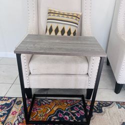 Sturdy C Shaped Side/end Table For Couch, Chair