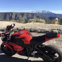 2008 Honda CBR 1000 RR - Red 