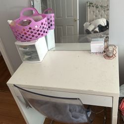 vanity & cube divider