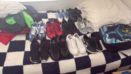 Shoes size 5 and 5.5 y