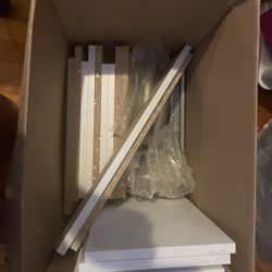 Brand New White Sitting Vanity With a Mirror/lightbulbs And Draws 