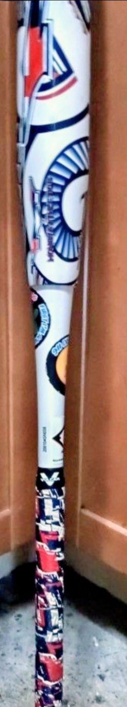 MONSTA BASEBALL BAT