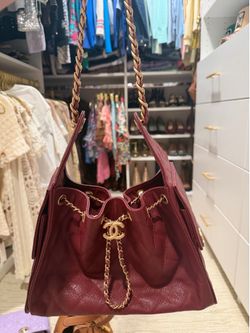 Leather handbag never worn