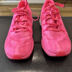 WOMENS SIZE 9.5  NO BULL ALL DAY RIPSTOP RUNNER SHOES