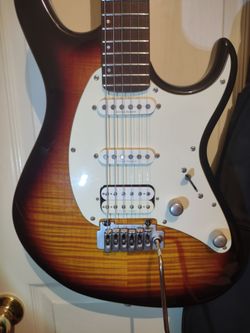 HSS super strut super nice Court guitar now 259
