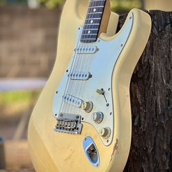 97 Fender American Standard Stratocaster