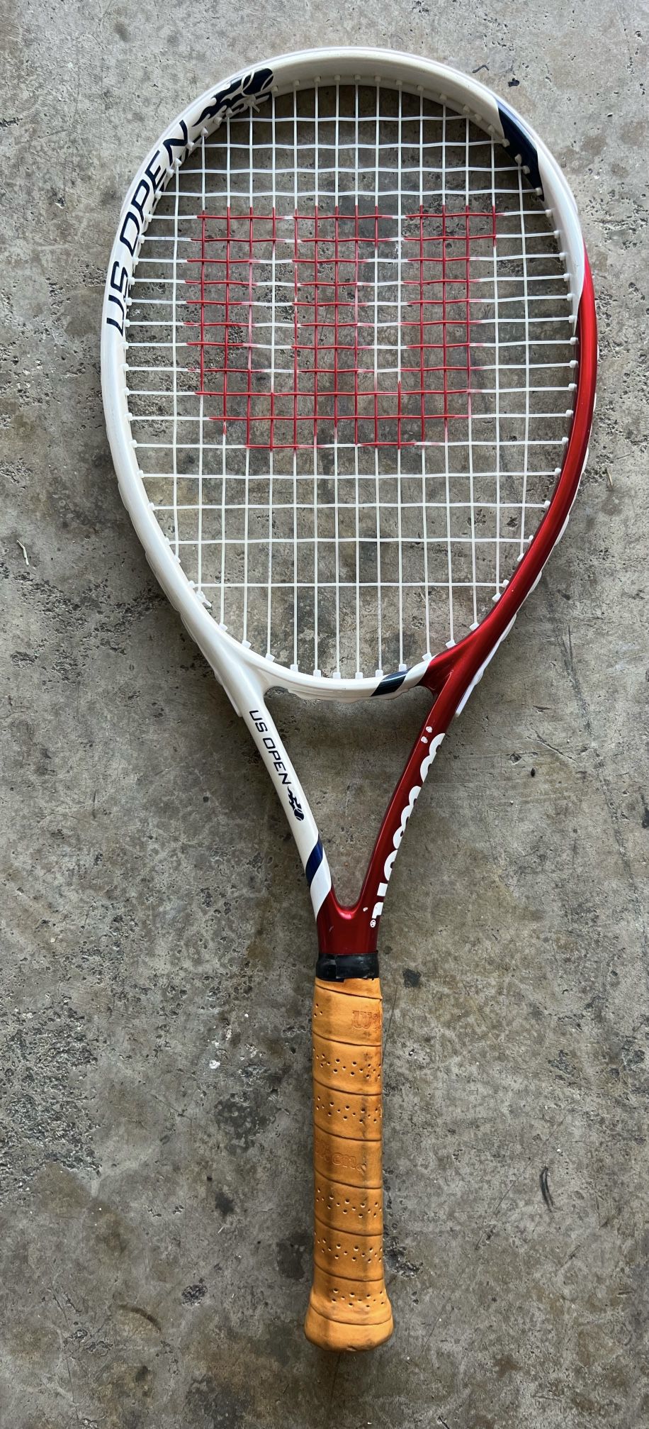 Wilson US Open Tennis Racket / (4-1/2 / L4)
