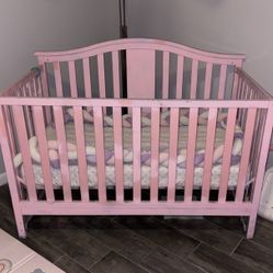 NEED GONE! PINK Baby Crib!  MATTRESS INCLUDED 