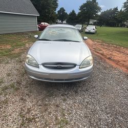 2000 Ford Taurus