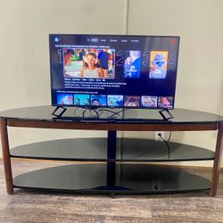 Tv stand . para tv de 75 pulgadas 