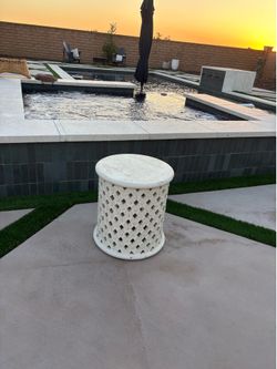 Pottery barn, teen side table