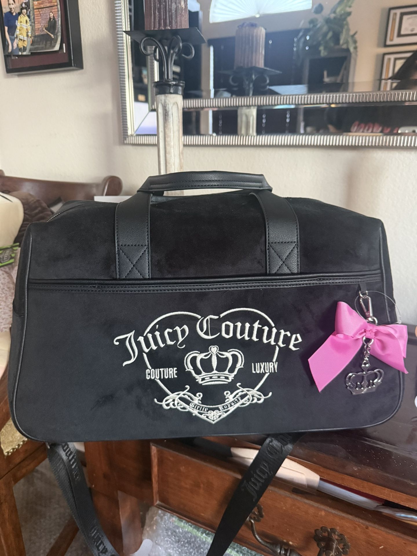 Juicy Couture Carry On