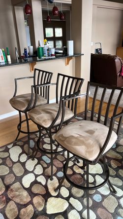 Set of 3 Metal Swivel Bar Stools