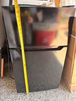 Mini refrigerator