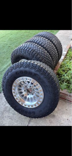 KMC ford F150 wheels and tires 6x135 rims