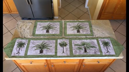 1 Table Runner & 2 mats. Made of High quality material. Excellent condition