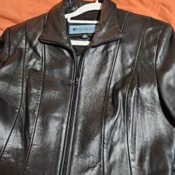 Kenneth  COLE  REAL LEATHER  Sz-  MEDIUM  JACKET