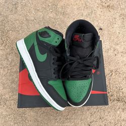 Pine Green Jordan 1s Size 4.5y