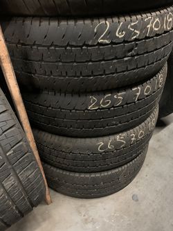 Set of tiers size 265/70/18