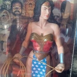 WONDER WOMAN DC DIRECT ACTION FIGURE