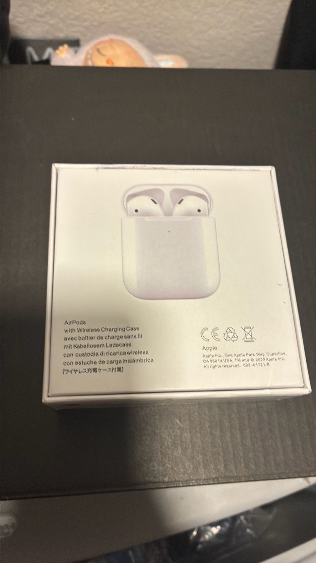 Airpods w/ wireless charge case