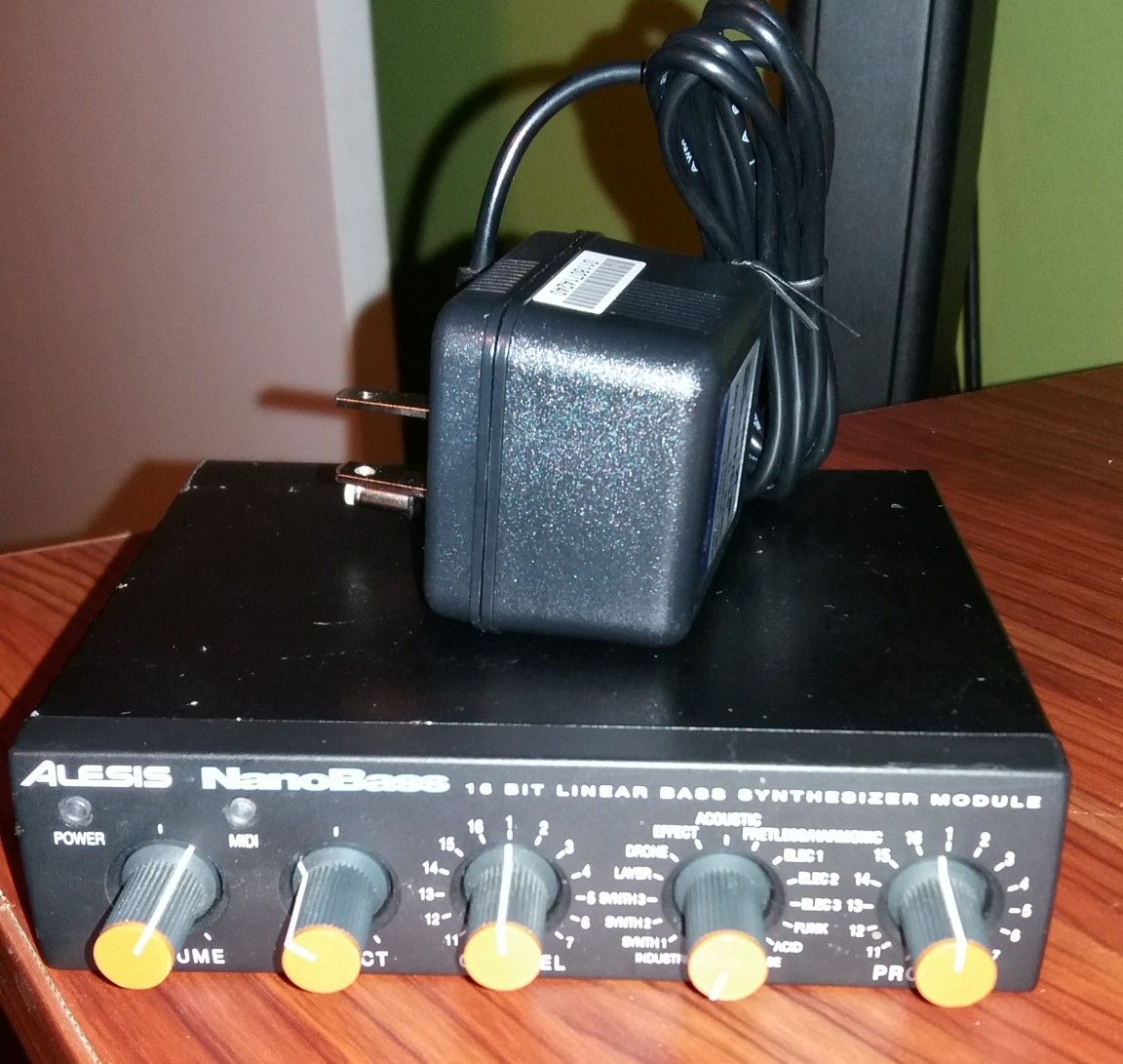 Alesis NanoBass nano bass MIDI sound module with power supply