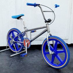 1998 GT Mach One Bmx Bike