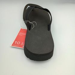 Woman's Celso Nike Flops 