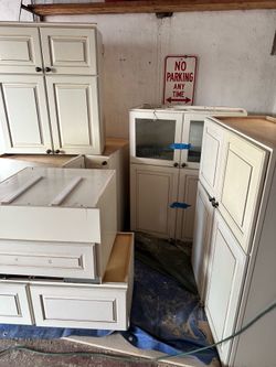 KraftMaid Maple Plywood Cabinets